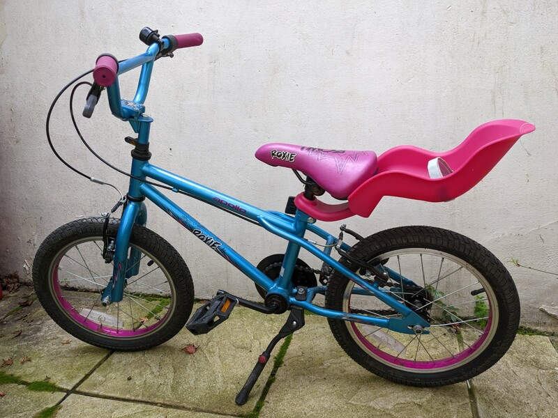 Apollo roxie clearance bike pink