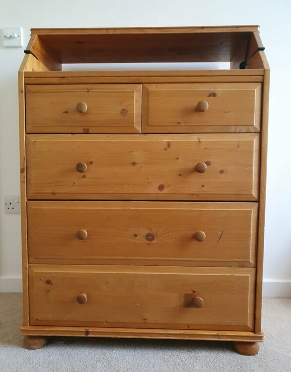 Chest of drawers/baby changing unit £20 For Sale & Items Offered