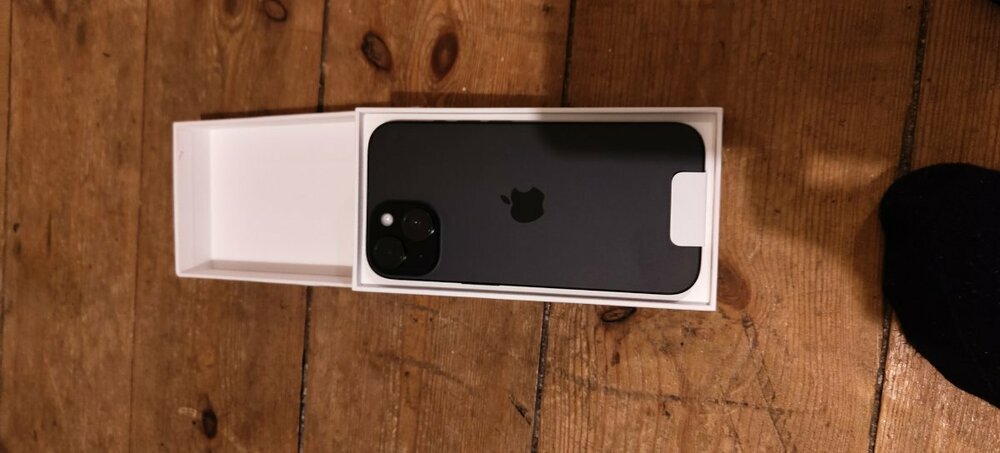 Iphone 15 128gb - Black (unlocked) - Brand New - £600 - For Sale ...